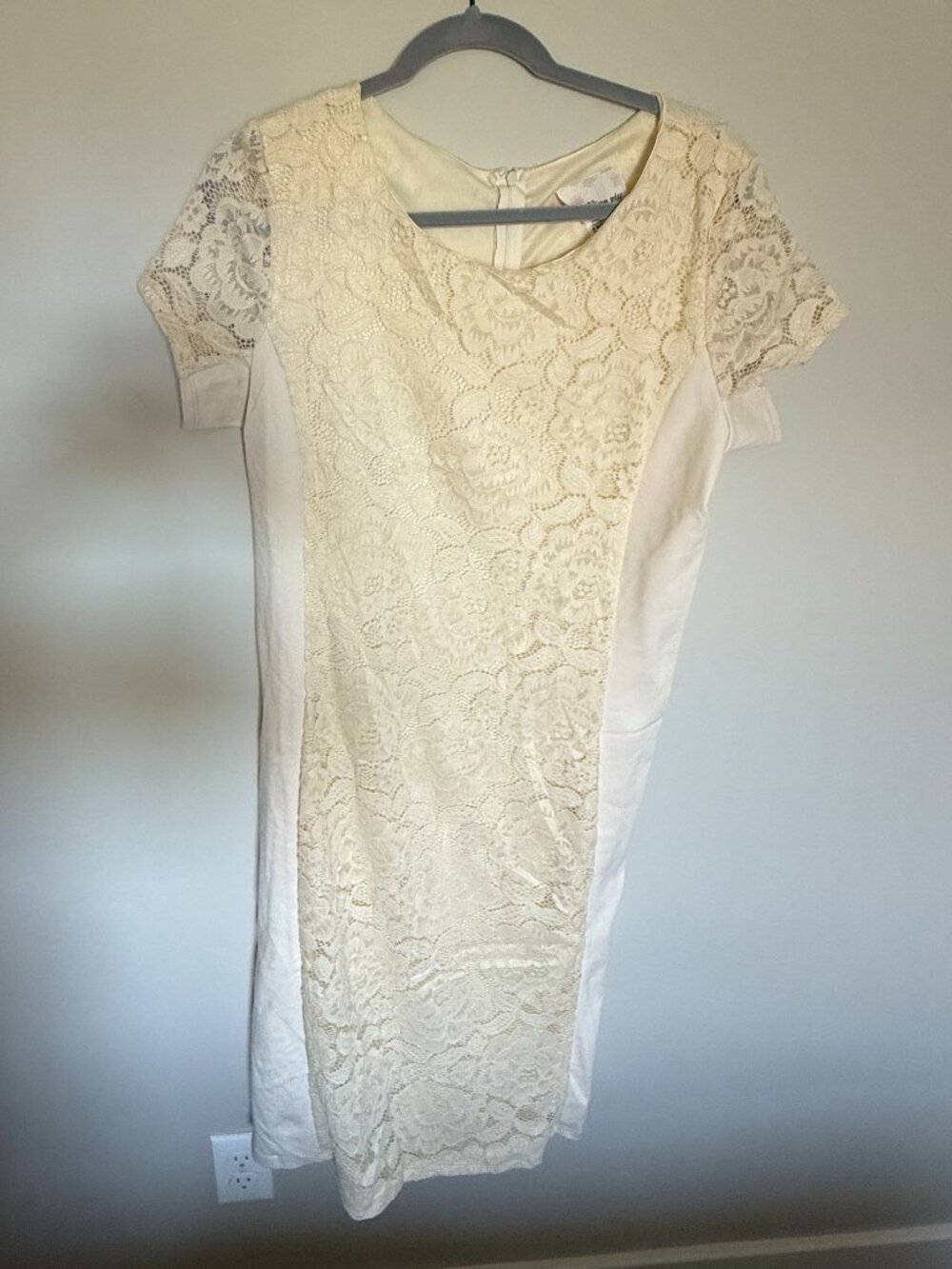 Nina Piu Ivory Lace Sheath Dress NWOT